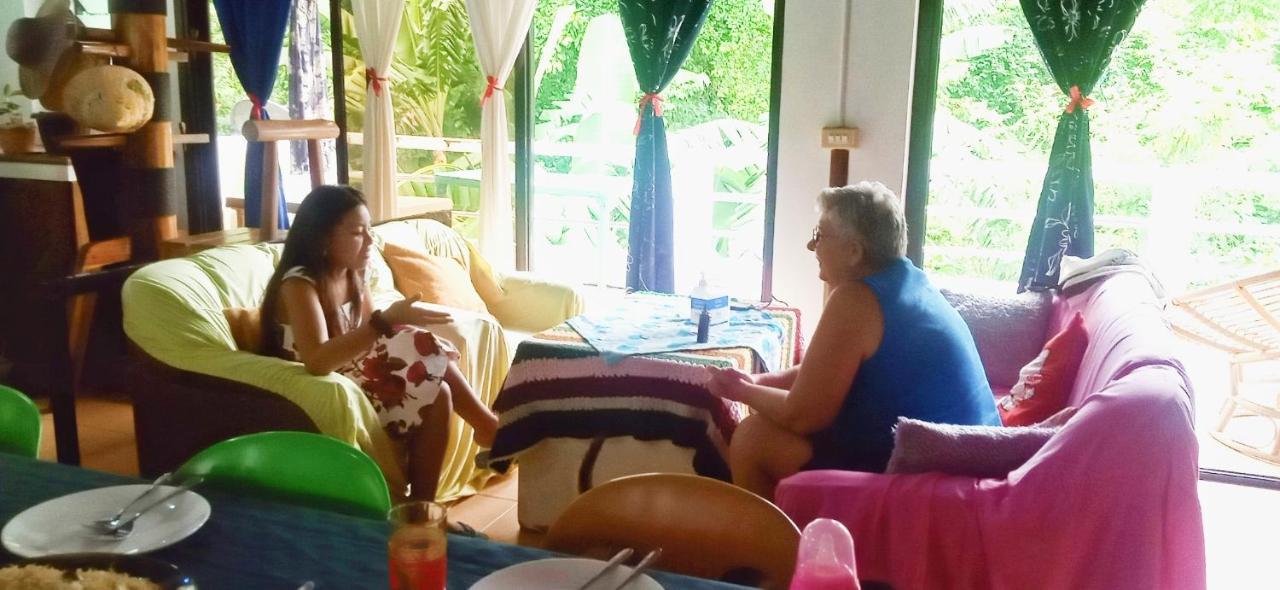 Riverside At Aninuan Accommodation And Food Puerto Galera Extérieur photo