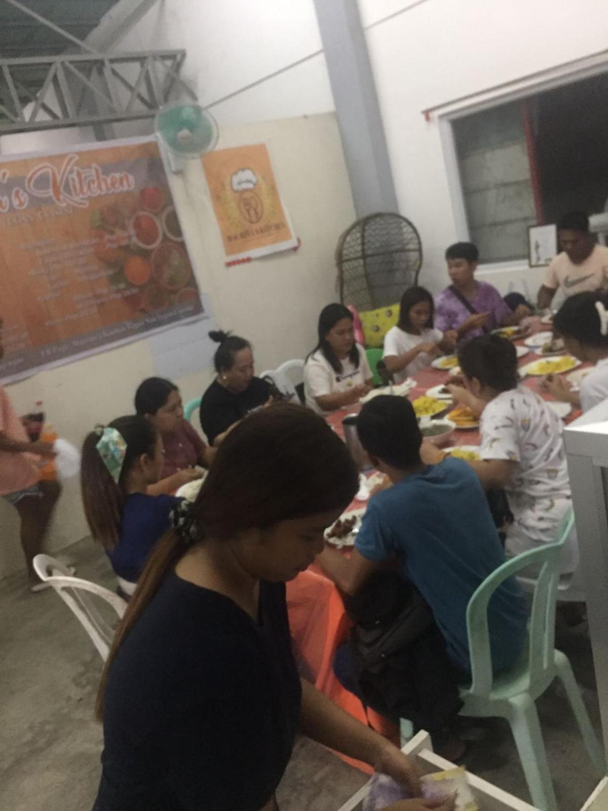 Riverside At Aninuan Accommodation And Food Puerto Galera Extérieur photo