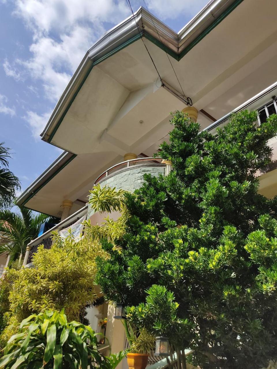 Riverside At Aninuan Accommodation And Food Puerto Galera Extérieur photo