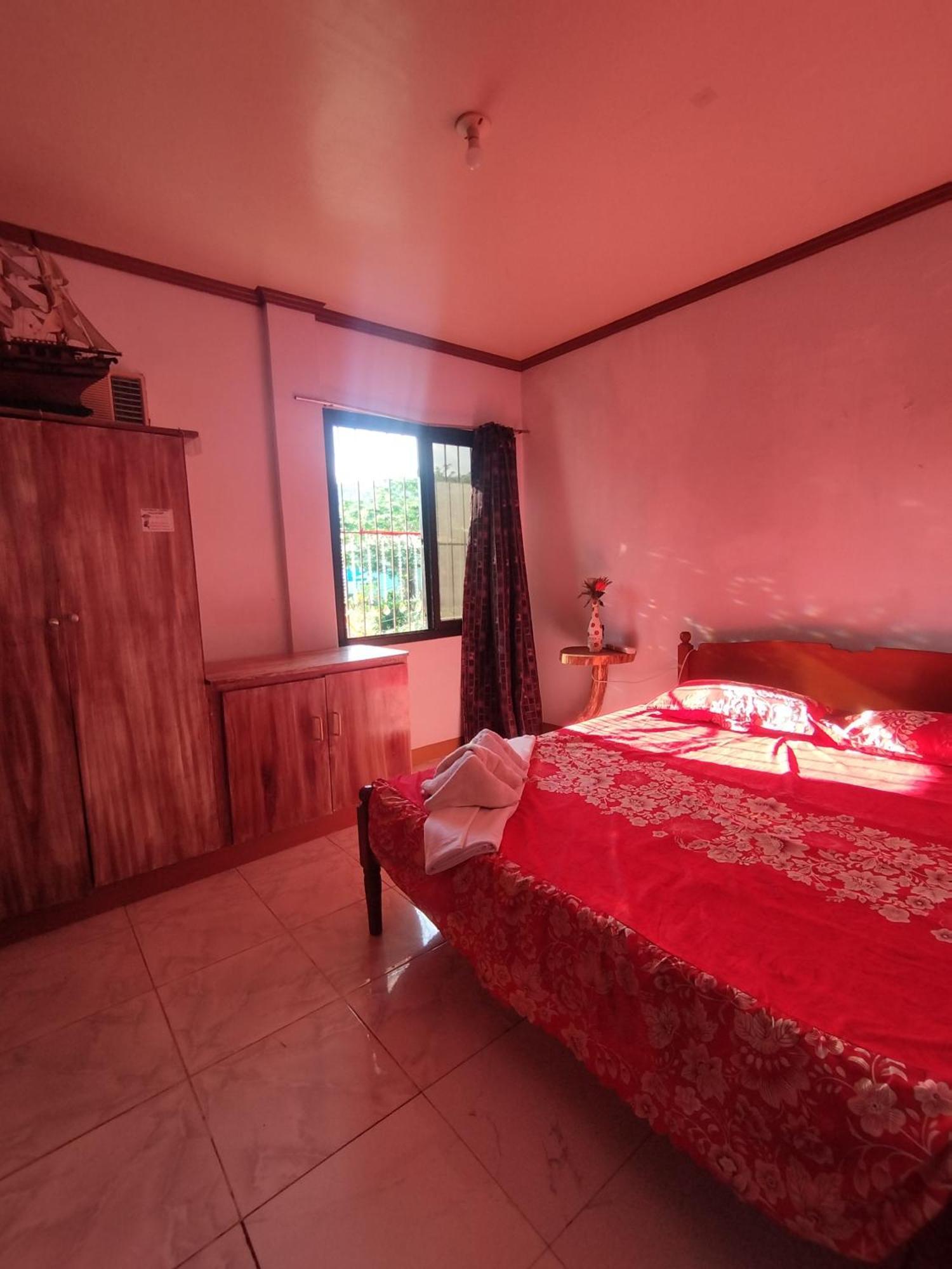 Riverside At Aninuan Accommodation And Food Puerto Galera Extérieur photo
